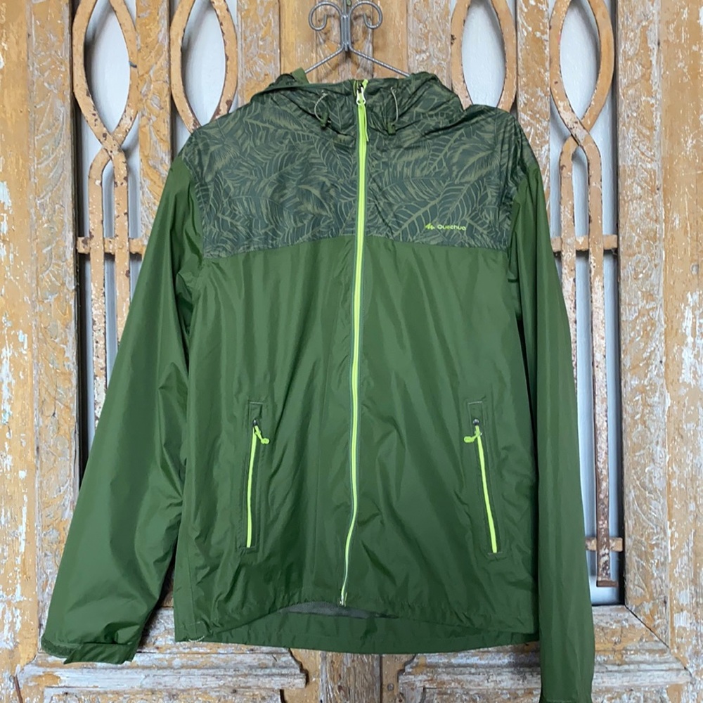 QUENCHA OUTDOOR HIKING JACKET LARGE EXCELLENT